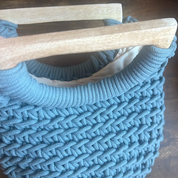 A New Day Blue Macrame/Crocheted Handbag Purse with Wood Handles - Picture 6 of 13